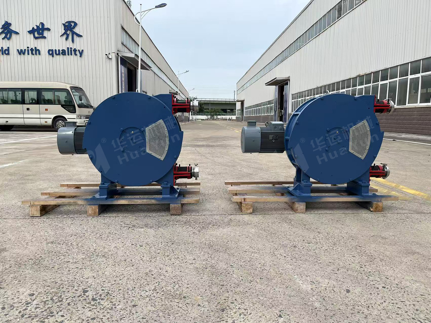 Huayun Machinery Completes Custom Manufacturing of Large-Flow Hose Pumps for a Major Group, Empowering Efficient Conveyance with Strong Technical Capabilities